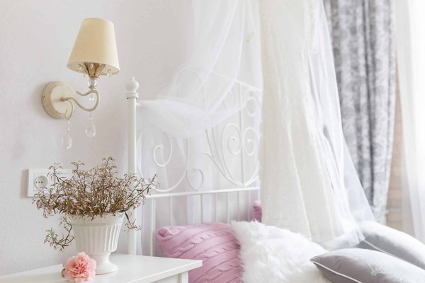 How Can You Create a Luxurious Walk-In Closet on a Budget?